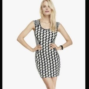 Express Black White Houndstooth Cap Sleeve Stretch Zip Back Bodycon Mini Dress 6
